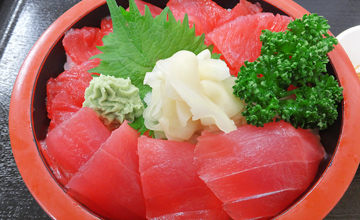 まぐろ丼