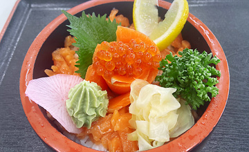 サーモンいくら親子丼